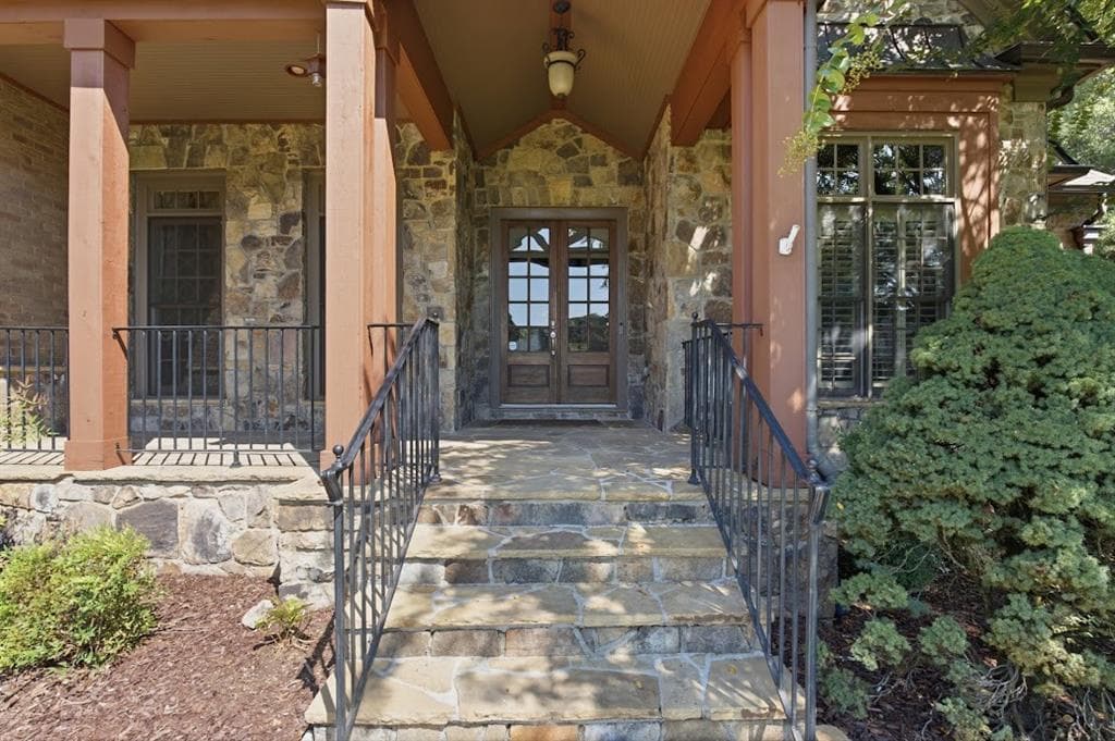 4 bedroom, 6 bathroom, 8,500 sq ft single family residence for sale at 2551 Acacia Park Place, Marietta, GA 30062 — photo 4