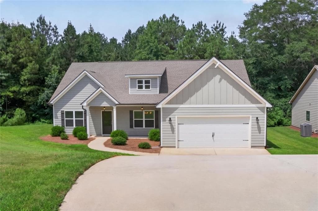 3 bedroom, 3 bathroom, 2,250 sq ft single family residence for sale at 137 Holtz Drive, Carrollton, GA 30117