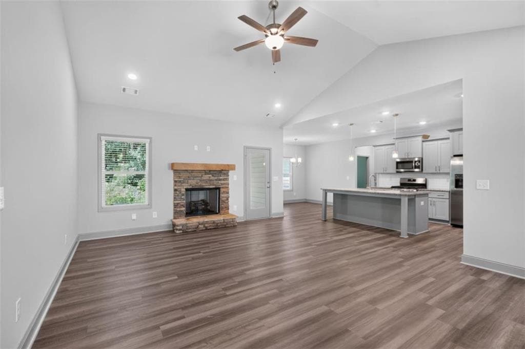 3 bedroom, 3 bathroom, 2,250 sq ft single family residence for sale at 137 Holtz Drive, Carrollton, GA 30117 — photo 8