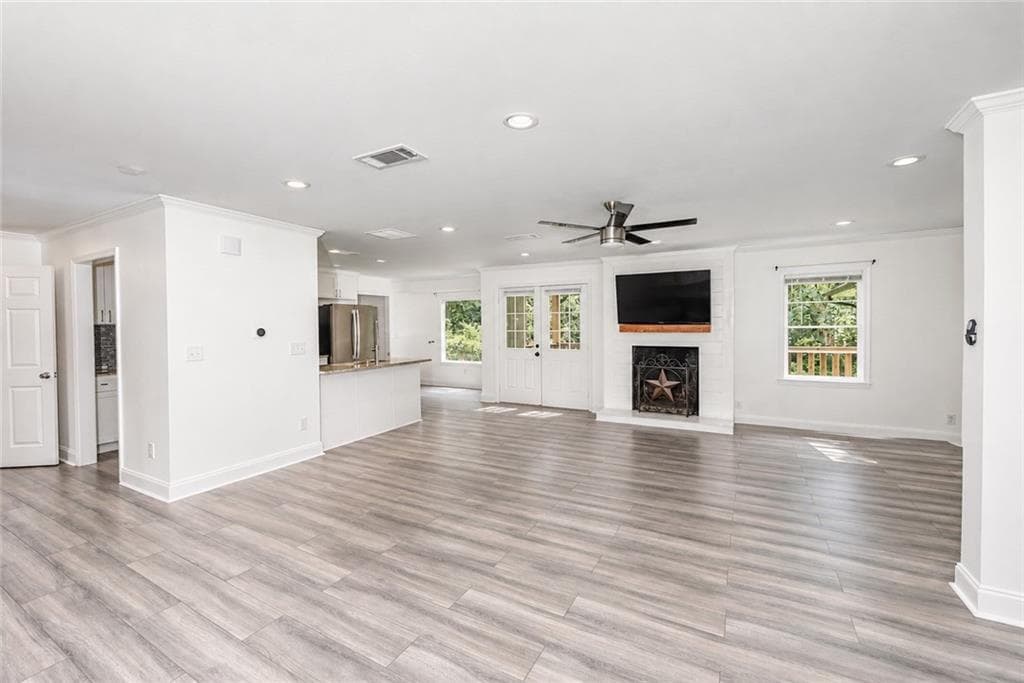 4 bedroom, 3 bathroom, 2,400 sq ft single family residence for sale at 4670 Kelden Circle, Atlanta, GA 30349 — photo 4