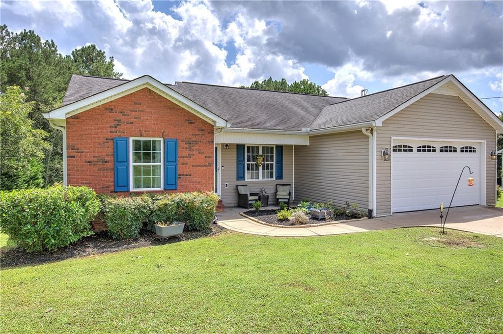 3 bedroom, 2 bathroom, 1,519 sq ft single family residence for sale at 152 Brewer Road, Kingston, GA 30145 — photo 2