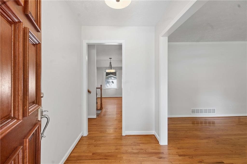 4 bedroom, 3 bathroom, 2,124 sq ft single family residence for sale at 2264 Hylaea Road, Tucker, GA 30084 — photo 5