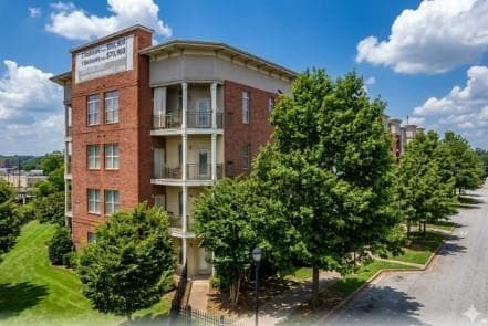 2 bedroom, 2 bathroom, 1,082 sq ft condominium for sale at 870 Mayson Turner Road 1224, Atlanta, GA 30344