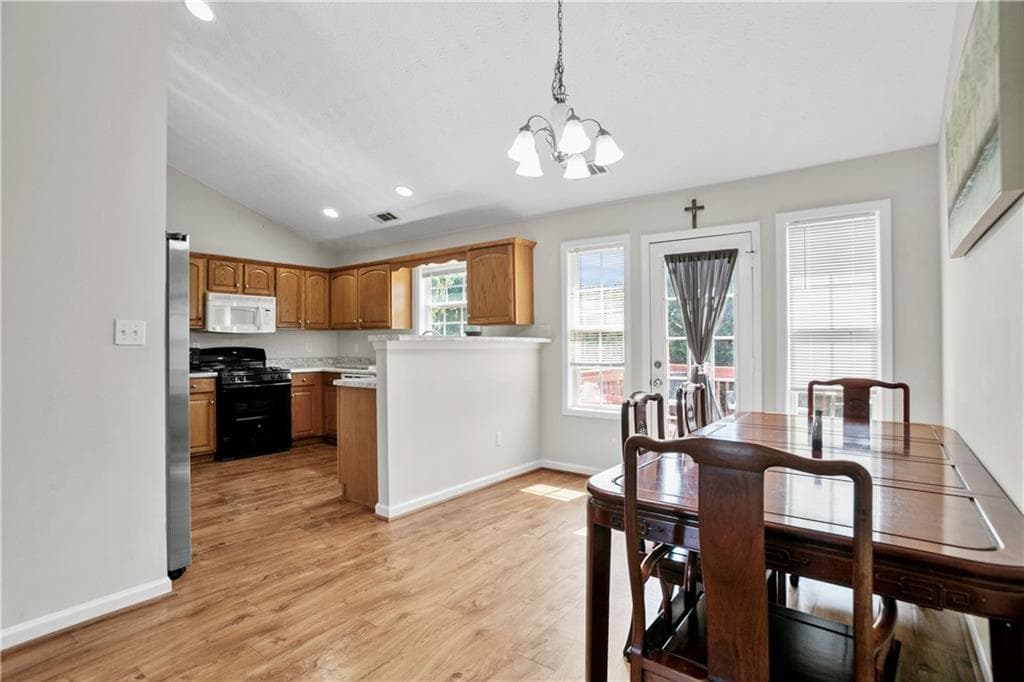 5 bedroom, 3 bathroom, 2,048 sq ft single family residence for sale at 170 Shenandoah Drive, Hiram, GA 30141 — photo 9