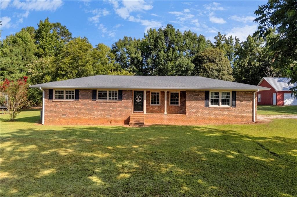 4 bedroom, 3 bathroom, 1,981 sq ft single family residence under contract at 45 Smith Overhead Bridge Road, Commerce, GA 30530