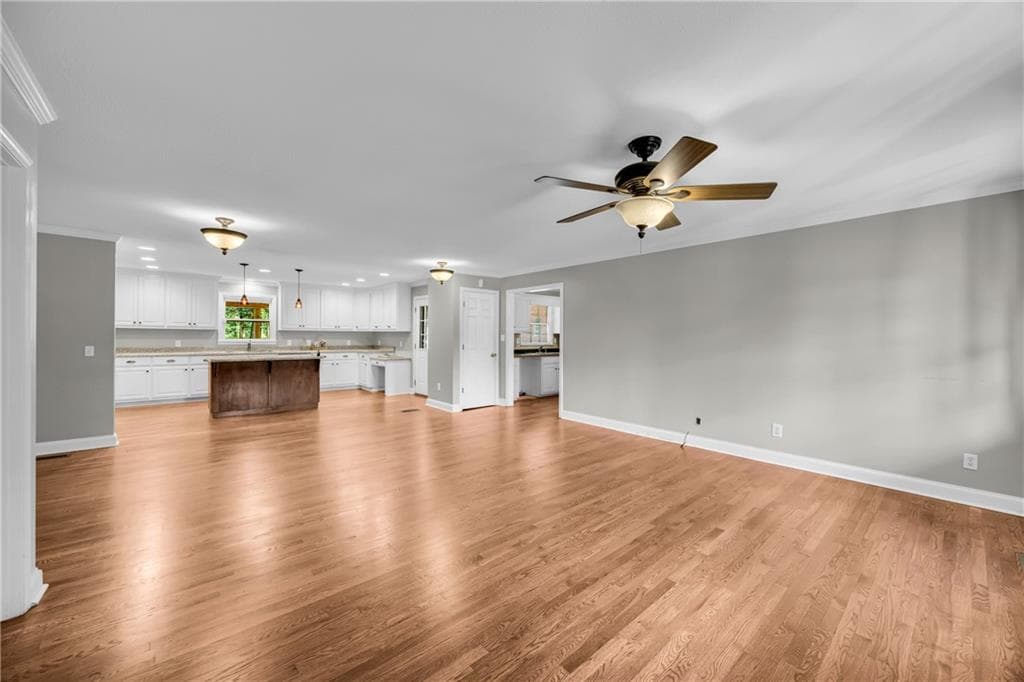 4 bedroom, 3 bathroom, 1,981 sq ft single family residence under contract at 45 Smith Overhead Bridge Road, Commerce, GA 30530 — photo 7