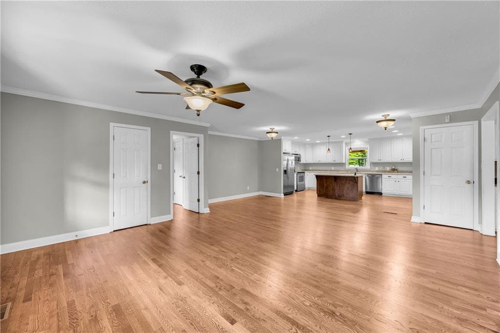 4 bedroom, 3 bathroom, 1,981 sq ft single family residence under contract at 45 Smith Overhead Bridge Road, Commerce, GA 30530 — photo 8