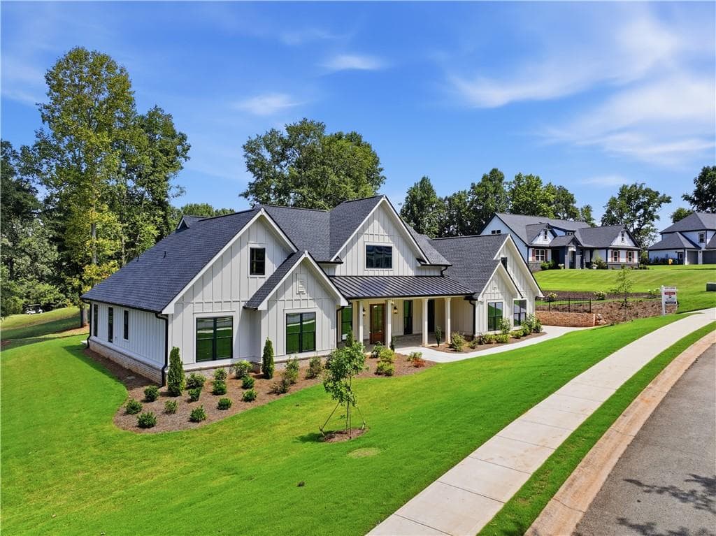 4 bedroom, 5 bathroom, 3,611 sq ft single family residence for sale at 1254 Mulberry, Commerce, GA 30530