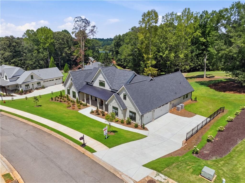 4 bedroom, 5 bathroom, 3,611 sq ft single family residence for sale at 1254 Mulberry, Commerce, GA 30530 — photo 3