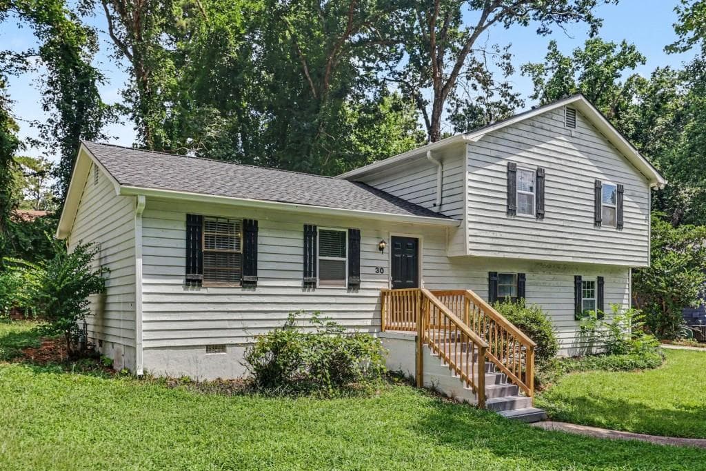 3 bedroom, 2 bathroom, 1,304 sq ft single family residence sold at 30 Landmark Court, Marietta, GA 30060