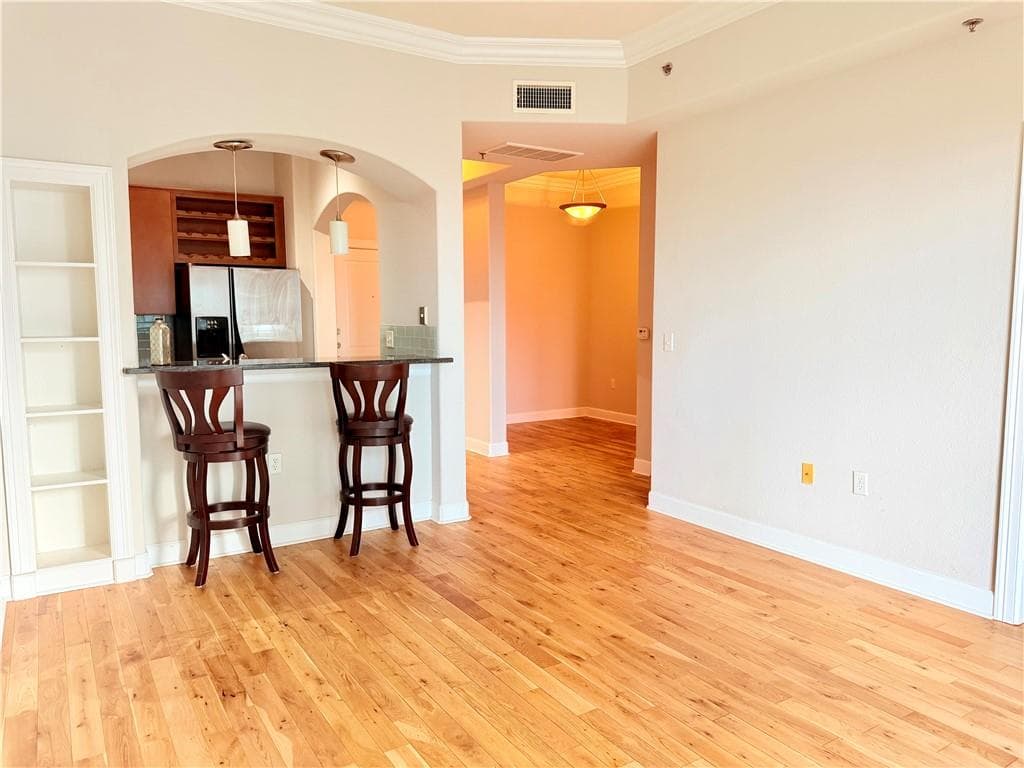 1 bedroom, 1 bathroom, 880 sq ft condominium for rent at 3445 Stratford Road 2106, Atlanta, GA 30326 for $2,100 a month — photo 7