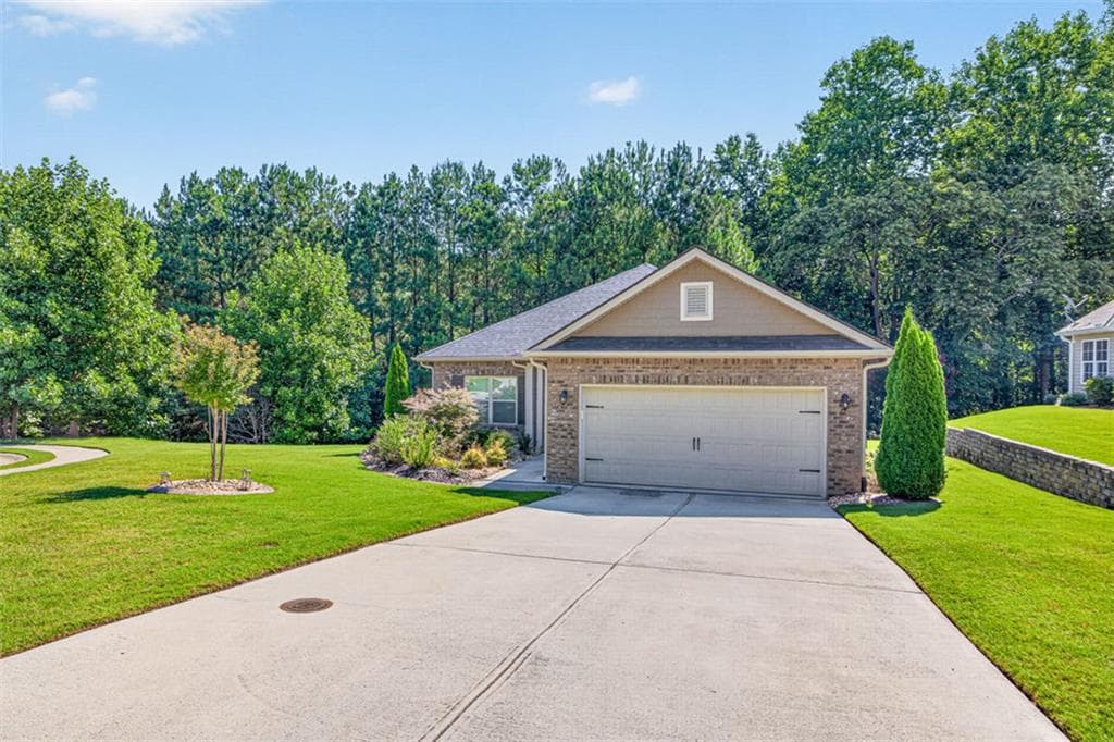 3 bedroom, 2 bathroom, 1,457 sq ft single family residence for sale at 832 Hidden Hollow Circle, Commerce, GA 30529 — photo 3