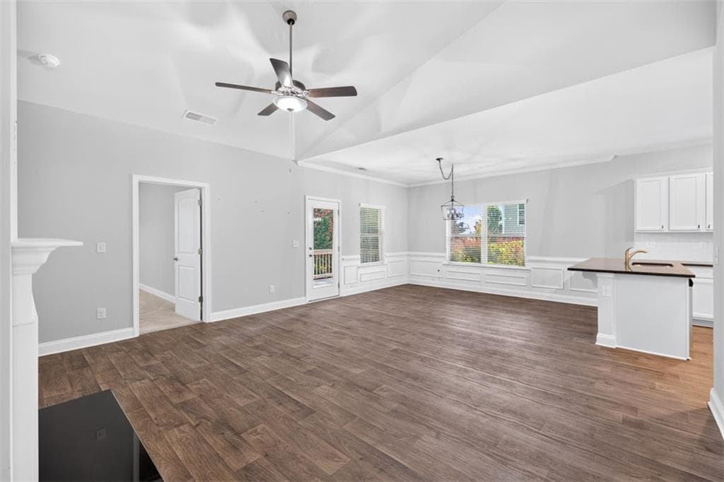 3 bedroom, 2 bathroom, 1,457 sq ft single family residence for sale at 832 Hidden Hollow Circle, Commerce, GA 30529 — photo 7