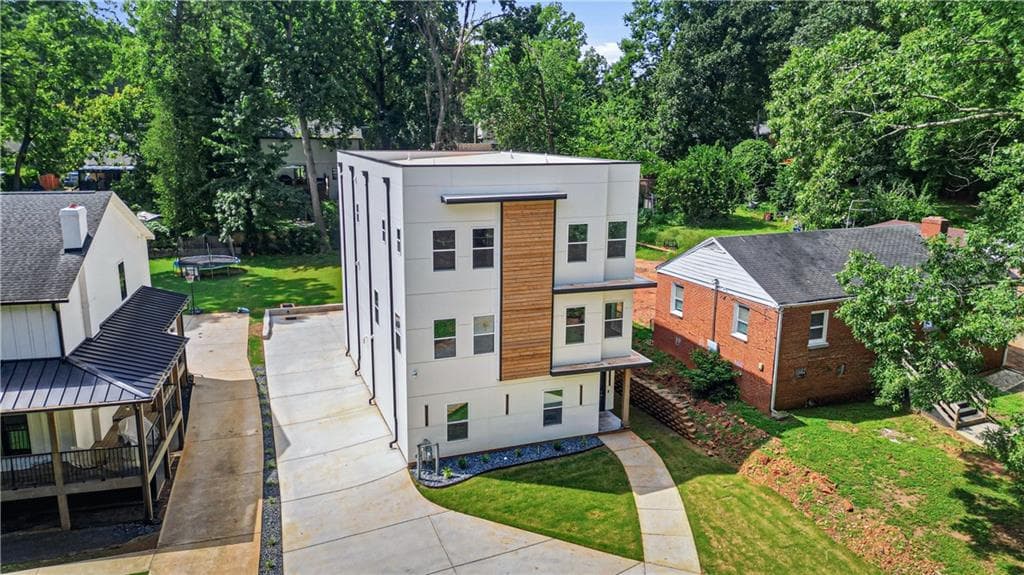 4 bedroom, 4 bathroom, 4,780 sq ft single family residence under contract at 2087 Glenwood Avenue, Atlanta, GA 30316 — photo 5