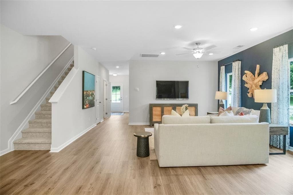 3 bedroom, 3 bathroom, 1,785 sq ft townhouse for sale at 138 Alameda Street 101, Loganville, GA 30052 — photo 3