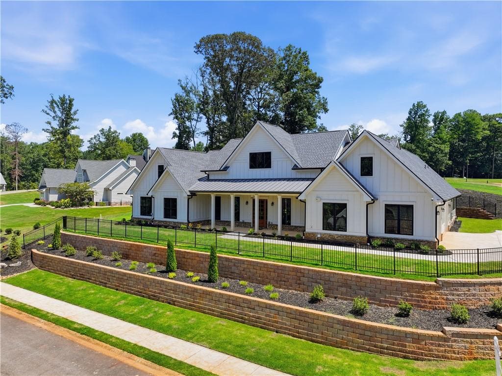 4 bedroom, 5 bathroom, 3,611 sq ft single family residence for sale at 1534 Red Cedar Road, Commerce, GA 30530 — photo 3