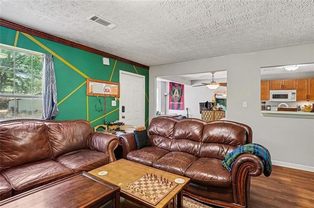 4 bedroom, 2 bathroom, 2,433 sq ft single family residence for sale at 8087 Flamingo, Jonesboro, GA 30238 — photo 6