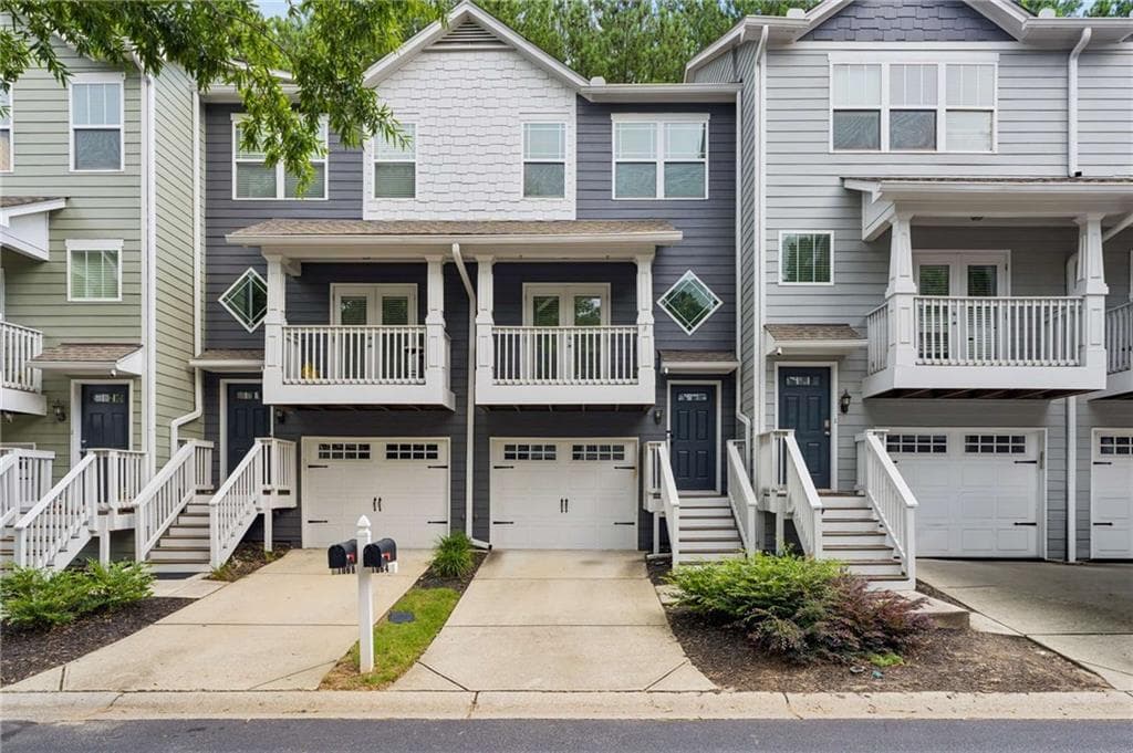 3 bedroom, 4 bathroom, 1,538 sq ft townhouse for sale at 1064 Liberty Parkway, Atlanta, GA 30318 — photo 1 of 65