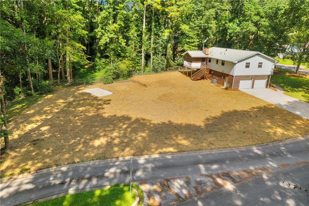 4 bedroom, 3 bathroom, 1,945 sq ft single family residence under contract at 6193 Pine Lane, Douglasville, GA 30135 — photo 7