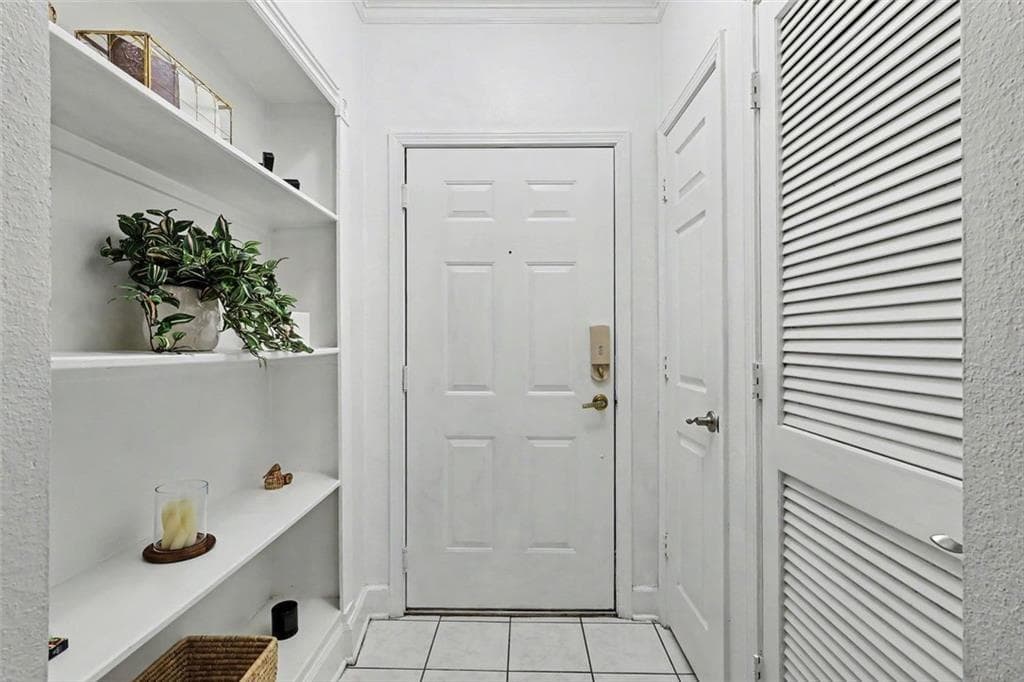 1 bedroom, 1 bathroom, 919 sq ft condominium for rent at 3777 Peachtree Road 1105, Atlanta, GA 30319 for $1,895 a month — photo 4