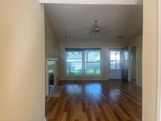 3 bedroom, 2 bathroom, 1,660 sq ft single family residence for sale at 2853 Avalon Meadows Court, Lawrenceville, GA 30044 — photo 7