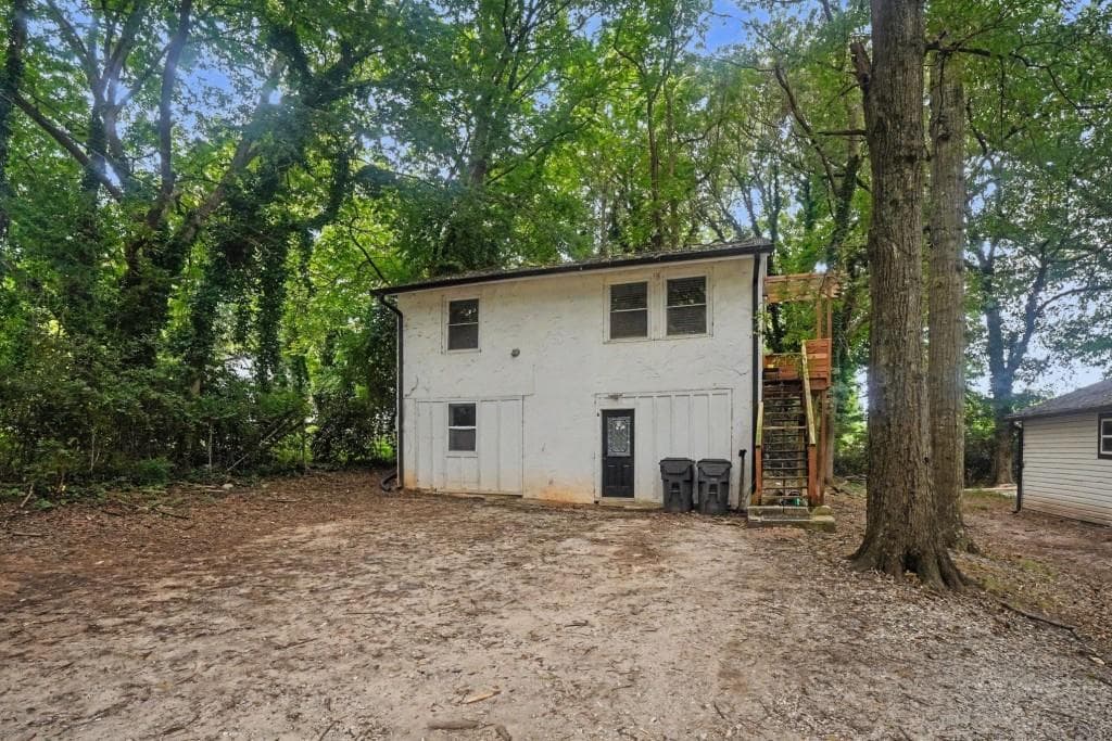 7 bedroom, 3 bathroom, 2,825 sq ft single family residence for sale at 2494 Lester Street, Atlanta, GA 30344 — photo 7