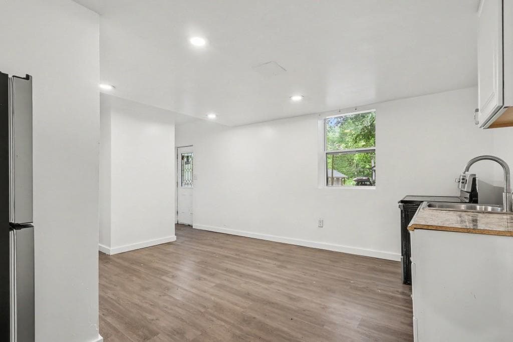 7 bedroom, 3 bathroom, 2,825 sq ft single family residence for sale at 2494 Lester Street, Atlanta, GA 30344 — photo 9