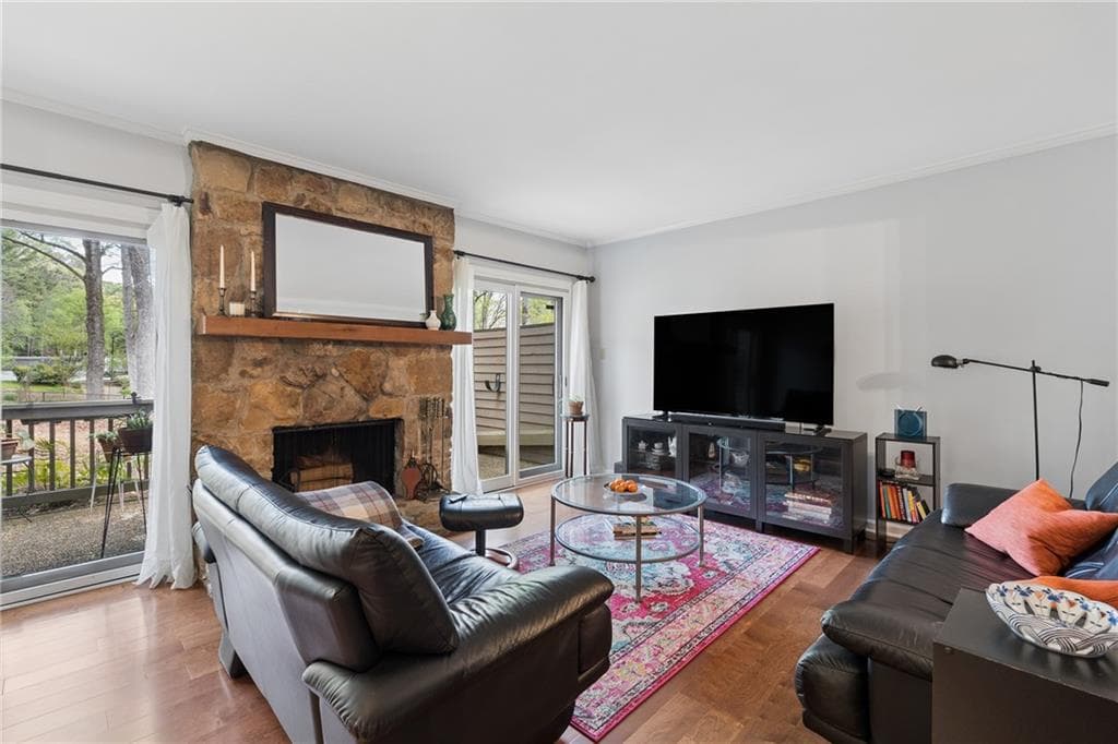 2 bedroom, 2 bathroom, 1,440 sq ft condominium under contract at 4246 D Youville Trace, Atlanta, GA 30341 — photo 3