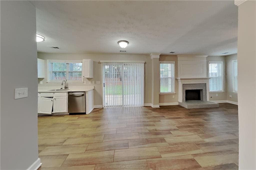 3 bedroom, 3 bathroom, 1,886 sq ft single family residence for rent at 1357 Glenover Way, Marietta, GA 30062 for $2,550 a month — photo 7