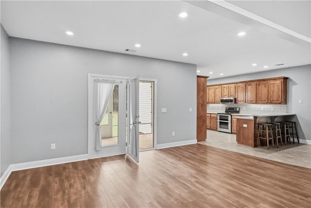 5 bedroom, 3 bathroom, 2,715 sq ft single family residence for sale at 132 Hidden Creek Circle, Lizella, GA 31052 — photo 6