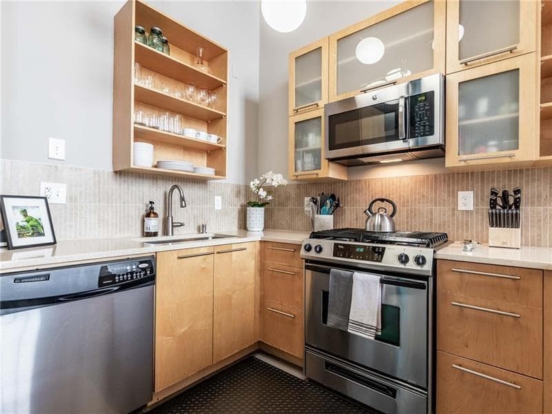2 bedroom, 2 bathroom, 1,858 sq ft condominium for rent at 170 Boulevard E-213, Atlanta, GA 30312 for $5,000 a month — photo 7