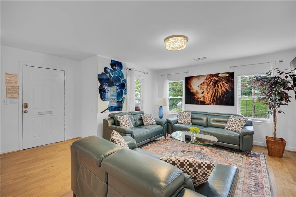 4 bedroom, 2 bathroom, 1,465 sq ft single family residence for sale at 107 Howell Street, Atlanta, GA 30312 — photo 8