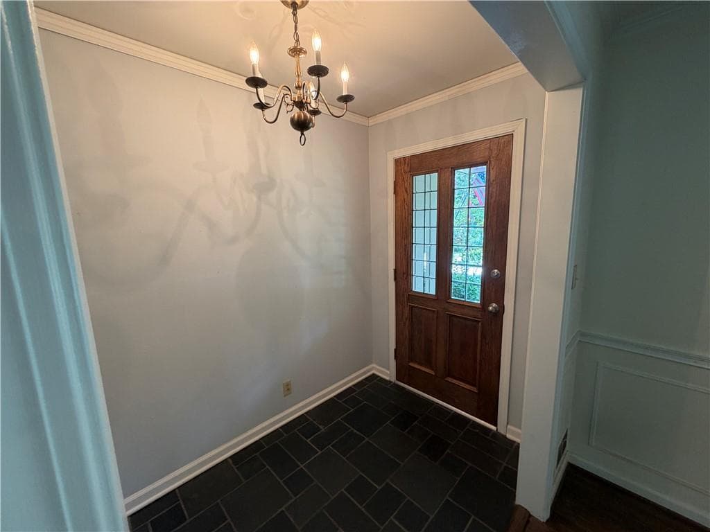 5 bedroom, 3 bathroom, 2,642 sq ft single family residence for sale at 3887 Menlo Drive, Atlanta, GA 30340 — photo 5