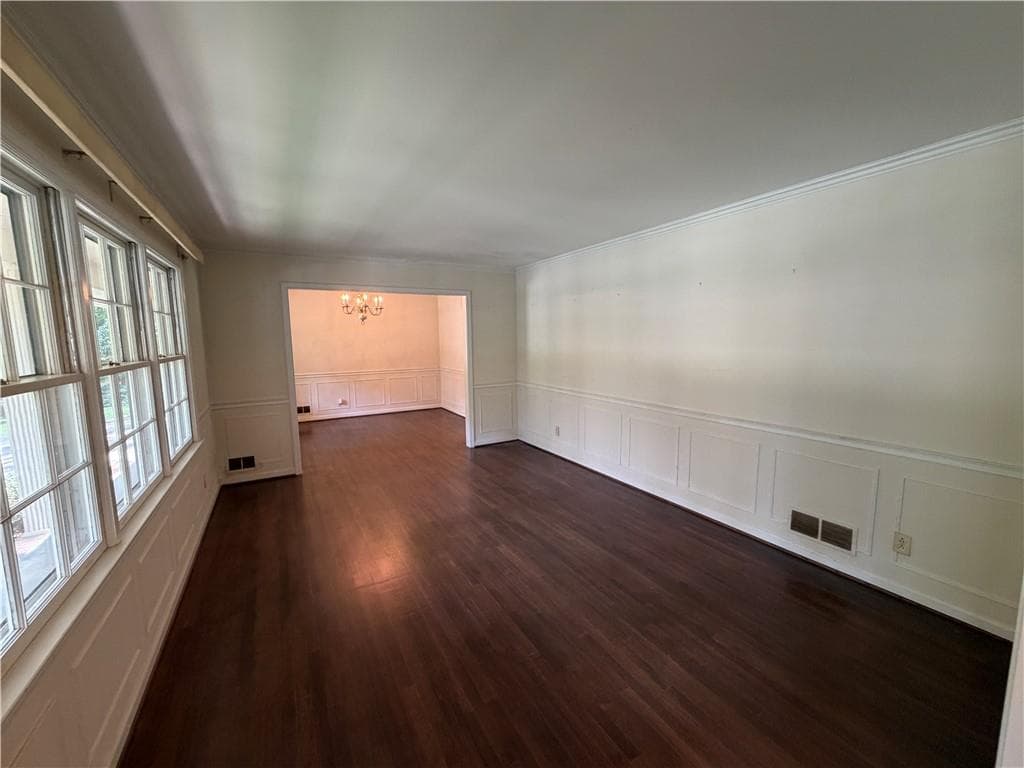 5 bedroom, 3 bathroom, 2,642 sq ft single family residence for sale at 3887 Menlo Drive, Atlanta, GA 30340 — photo 6