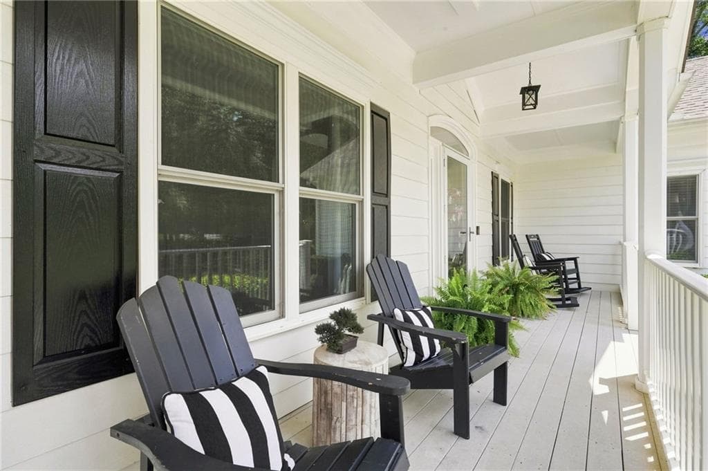 4 bedroom, 4 bathroom, 4,950 sq ft single family residence for sale at 7554 Heardsville Circle, Cumming, GA 30028 — photo 4