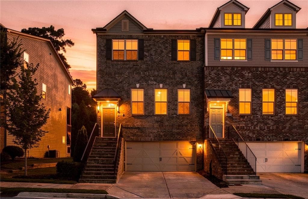 4 bedroom, 4 bathroom, 2,568 sq ft townhouse for sale at 209 Bridlington Street, Sugar Hill, GA 30518 — photo 2