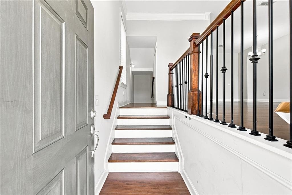 4 bedroom, 4 bathroom, 2,568 sq ft townhouse for sale at 209 Bridlington Street, Sugar Hill, GA 30518 — photo 4
