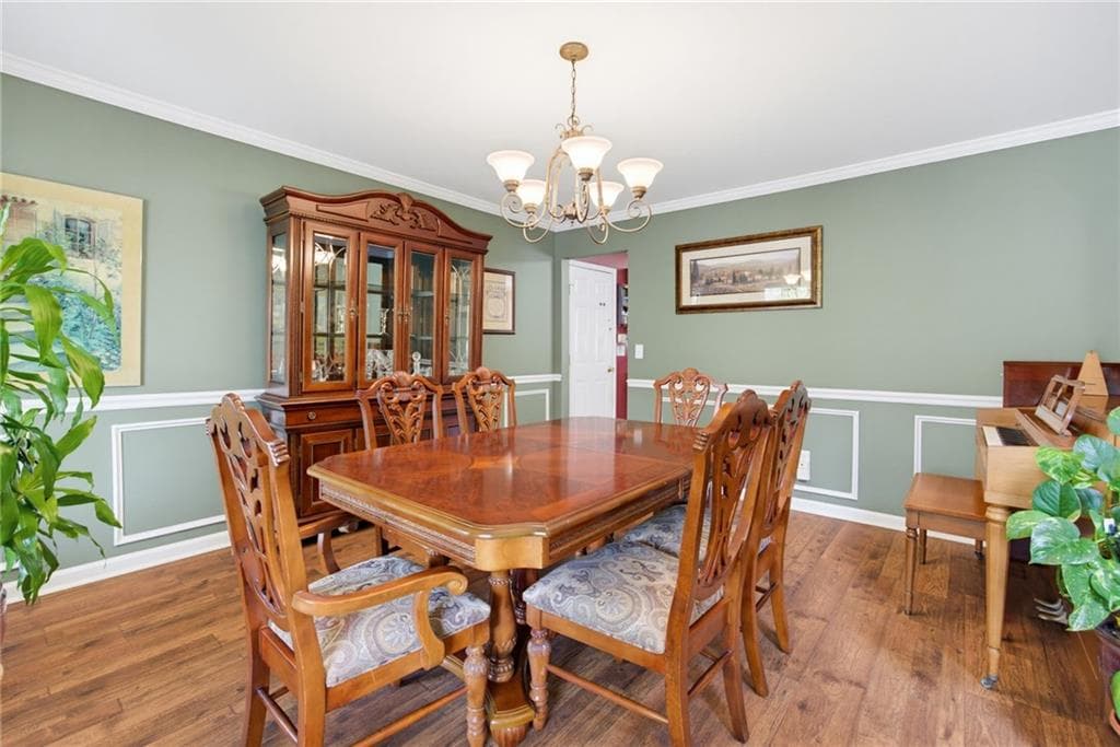 5 bedroom, 4 bathroom, 3,500 sq ft single family residence under contract at 383 Saddle Brooke Drive, Dallas, GA 30132 — photo 8