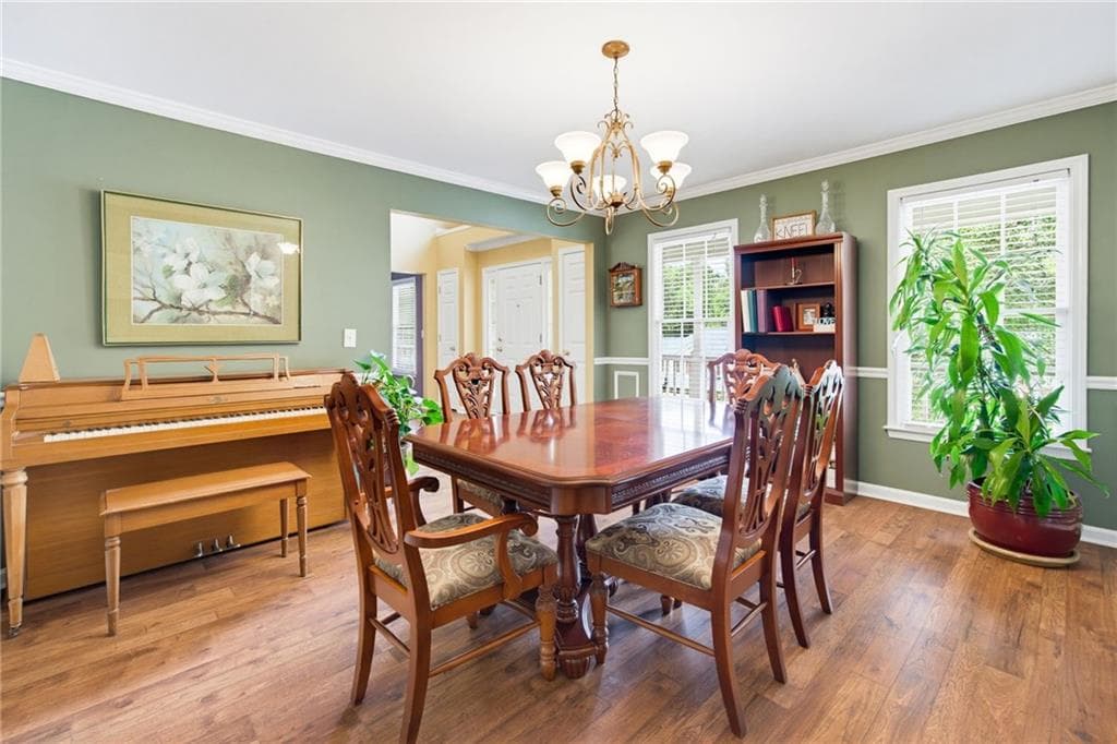 5 bedroom, 4 bathroom, 3,500 sq ft single family residence under contract at 383 Saddle Brooke Drive, Dallas, GA 30132 — photo 9