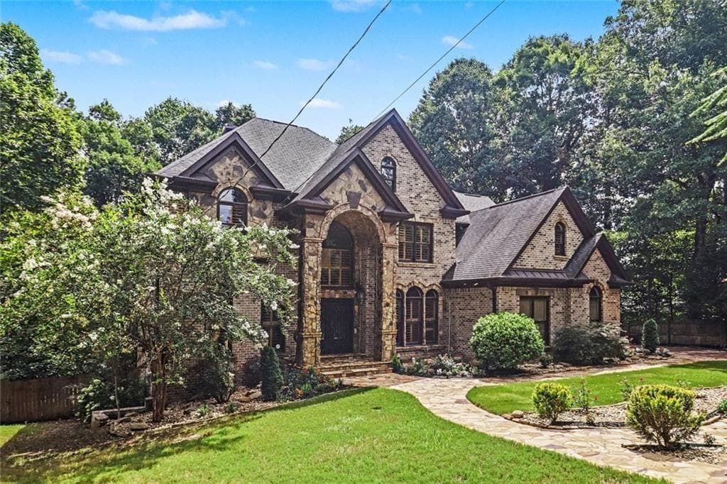 6 bedroom, 6 bathroom, 4,688 sq ft single family residence for sale at 1740 Childress Drive, Atlanta, GA 30311 — photo 3