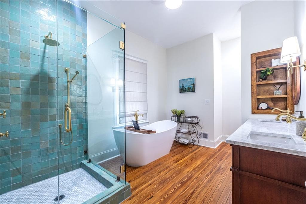 3 bedroom, 2 bathroom, 2,676 sq ft single family residence under contract at 476 Sterling Street, Atlanta, GA 30307 — photo 4