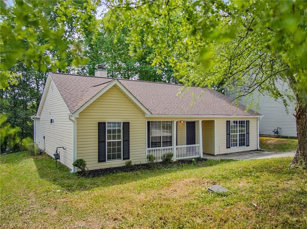 3 bedroom, 3 bathroom, 1,340 sq ft single family residence for sale at 5603 Eagles Feather Lane, Riverdale, GA 30274 — photo 3