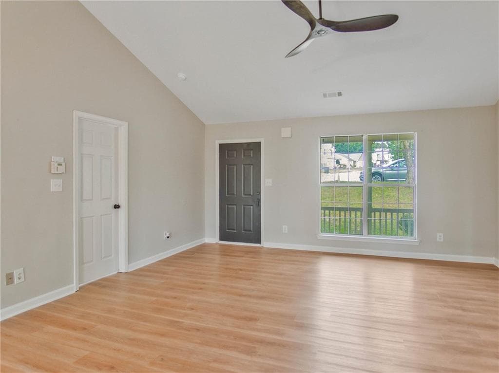 3 bedroom, 3 bathroom, 1,340 sq ft single family residence for sale at 5603 Eagles Feather Lane, Riverdale, GA 30274 — photo 6