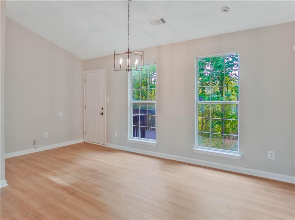 3 bedroom, 3 bathroom, 1,340 sq ft single family residence for sale at 5603 Eagles Feather Lane, Riverdale, GA 30274 — photo 8