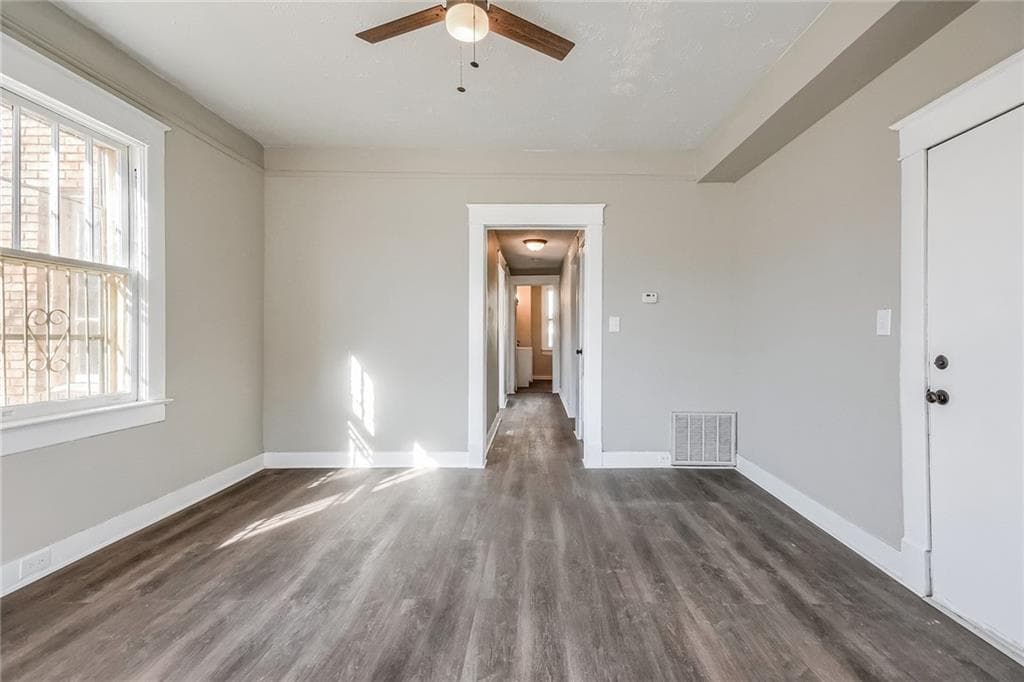 2 bedroom, 1 bathroom, 944 sq ft apartment for rent at 1445 Lucile Avenue 3, Atlanta, GA 30310 for $1,400 a month — photo 9