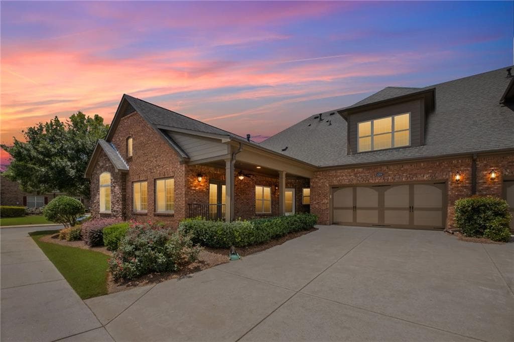 3 bedroom, 3 bathroom, 2,230 sq ft condominium for sale at 4206 Lanier Ridge Walk 504, Cumming, GA 30041 — photo 1 of 48