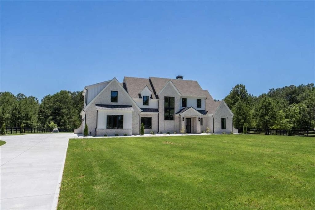 5 bedroom, 5 bathroom, 4,836 sq ft single family residence for sale at 2944-A George Williams Road, Monroe, GA 30656 — photo 4