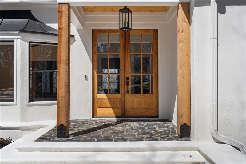 5 bedroom, 4 bathroom, 5,186 sq ft single family residence for rent at 350 Kelson Drive, Atlanta, GA 30327 for $8,995 a month — photo 2