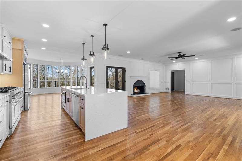 5 bedroom, 4 bathroom, 5,186 sq ft single family residence for rent at 350 Kelson Drive, Atlanta, GA 30327 for $8,995 a month — photo 10