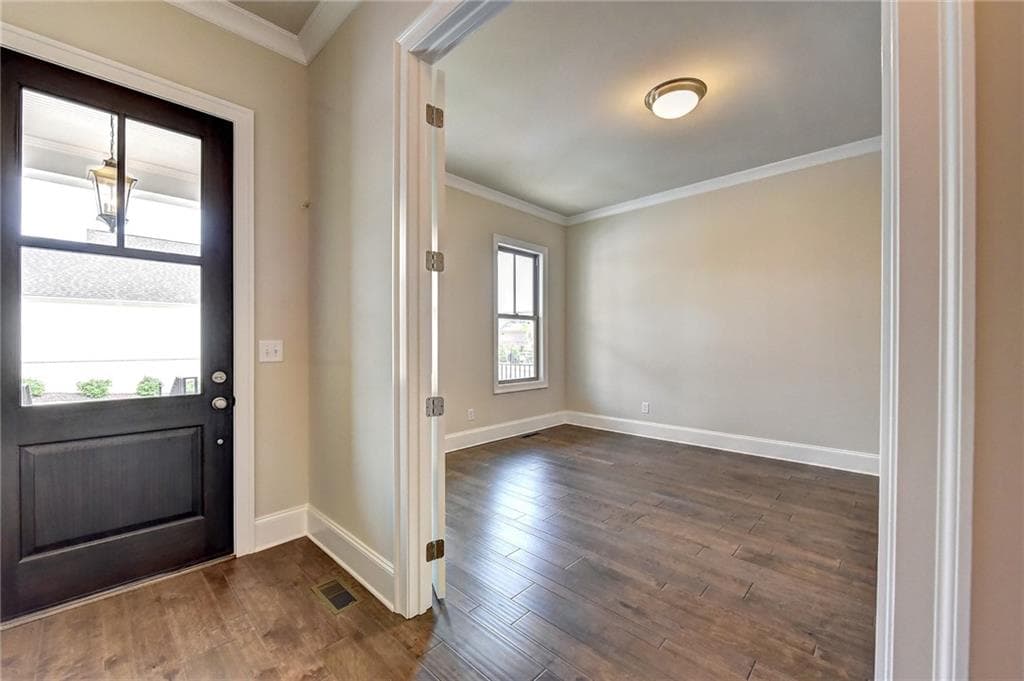 5 bedroom, 5 bathroom, 4,113 sq ft single family residence under contract at 10005 Grandview Square, Johns Creek, GA 30097 — photo 7